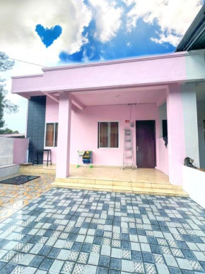 VILLA BUKIT MAS 4 KAMAR BERASTAGI SEBRANG MIKIE Funland